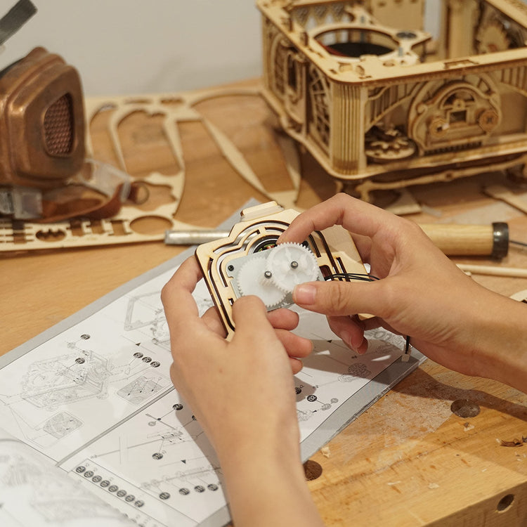 ROKR DIY Crank Classic Gramophone LKB01 (Hand Rotating) - Chinese Version with English PDF instruction